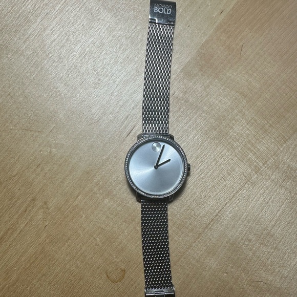 Woman Movado watch - Picture 2 of 3
